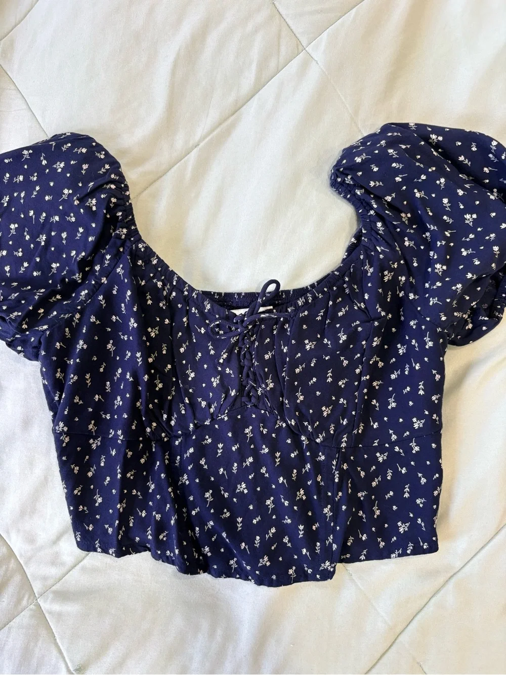 Hollister Navy Blue Floral Lace-Up Puff-Sleeve Crop Top